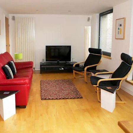 Joivy Inviting Flat With Parking In Canonmills Edinburg Exteriör bild