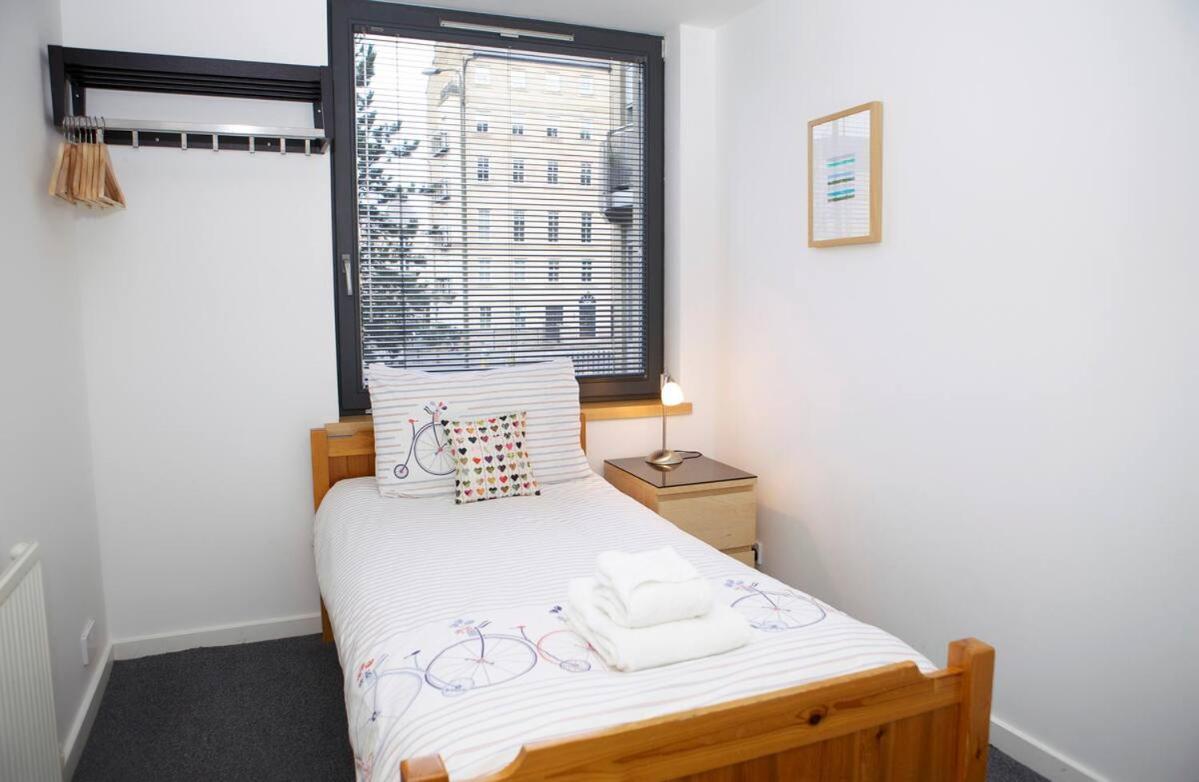Joivy Inviting Flat With Parking In Canonmills Edinburg Exteriör bild