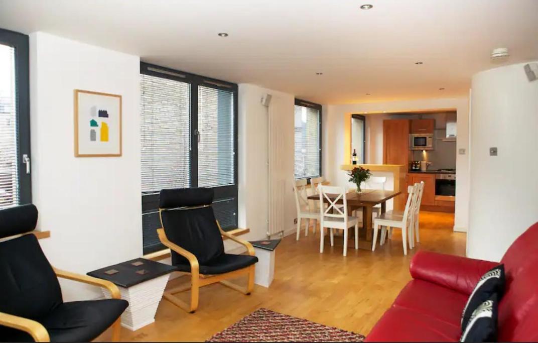 Joivy Inviting Flat With Parking In Canonmills Edinburg Exteriör bild